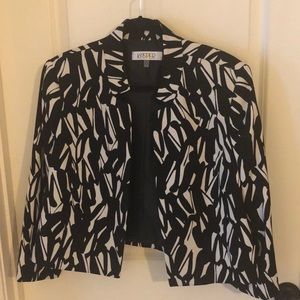 NWT, Kasper black/white print suit jacket with notch neck. Perfect condition!
